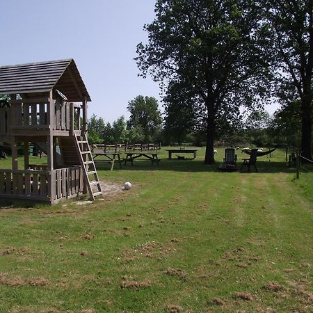 Vakantiehuisjes Landgoed Sonneborghe Kollumerzwaag Exterior photo